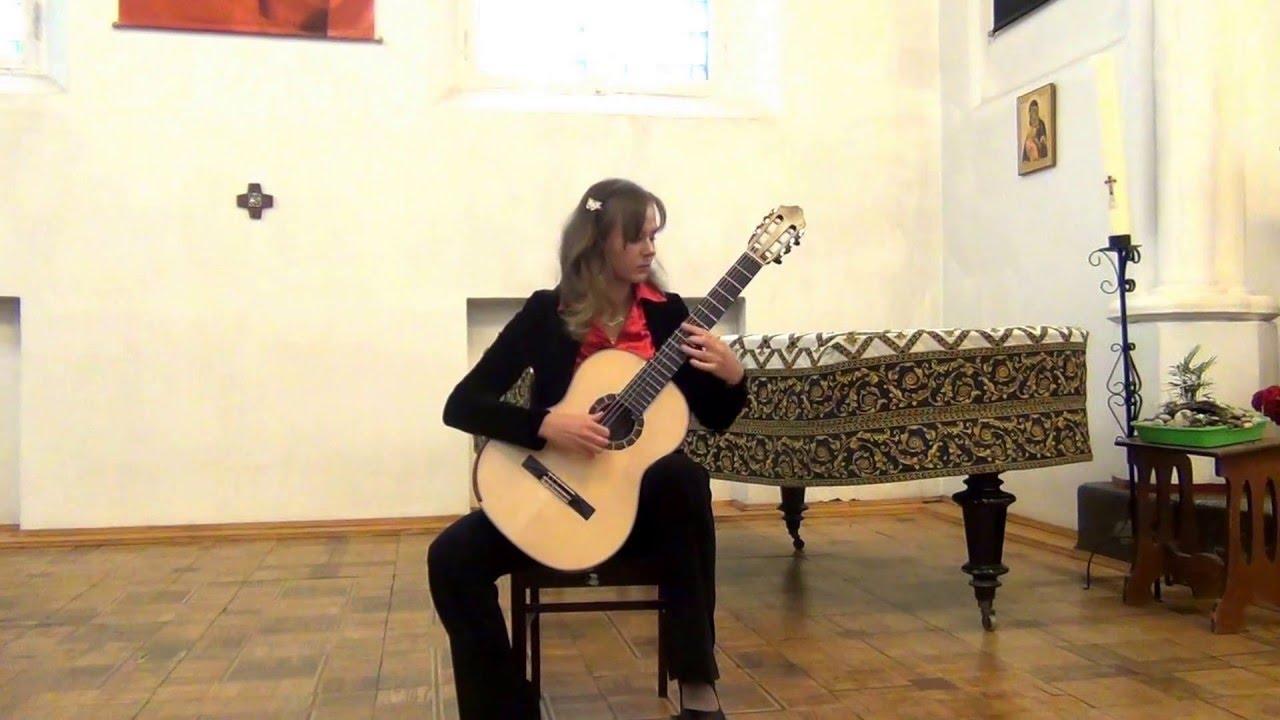 Ekaterina Pushkarenko plays D.Scarlatti Sonata K.11 e-moll