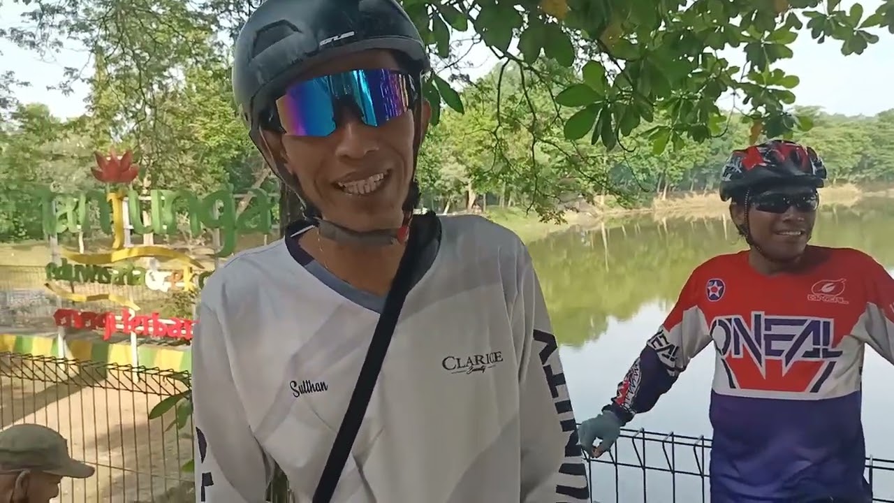 cycling around the Tanjungan reservoir....