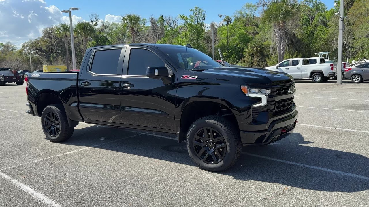 2025 Chevrolet Silverado 1500 LT Trail Boss at New Smyrna Beach Chevrolet | New Smyrna Beach, FL