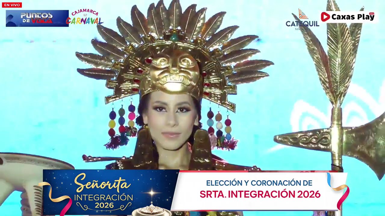 Los bellísimos trajes alegóricos. Las hermosas candidatas lucieron los más coloridos trajes.