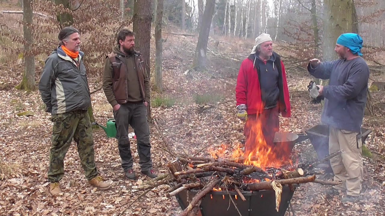 VÝROBA BIOUHLU s Jardou Duškem na setkání PRAuhlířů (Film o filmu Duše K)