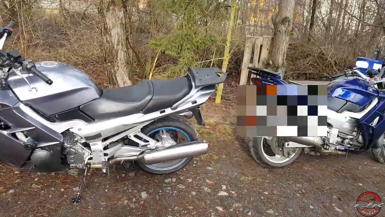 2 X FJR1300 Por&oacute;wnanie 2 motocykli z 2004r. Zawory, rozrząd, wymiana tarcz hamulcowych, płyny itp.