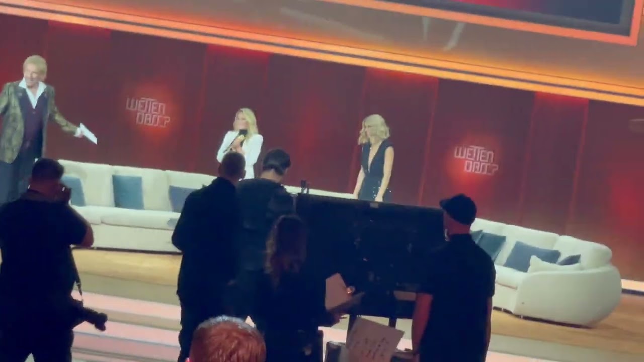 Björn und Benny von Abba bei Wetten dass..? im November 2021 in Nürnberg