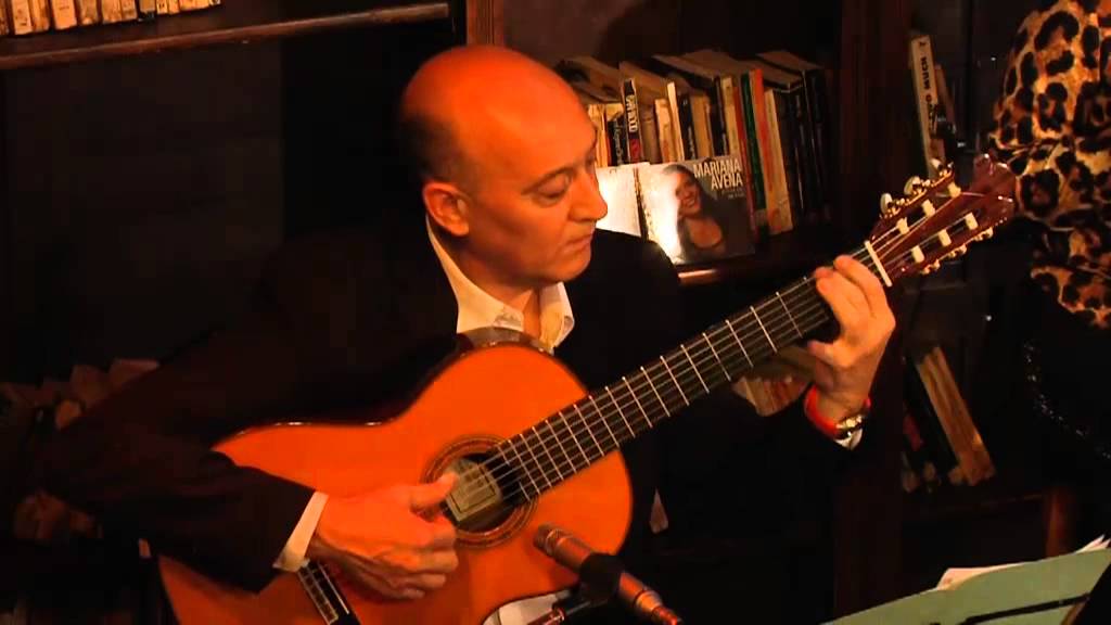 GARGANTA CON ARENA, INTERPRETE MARIANA AVENA