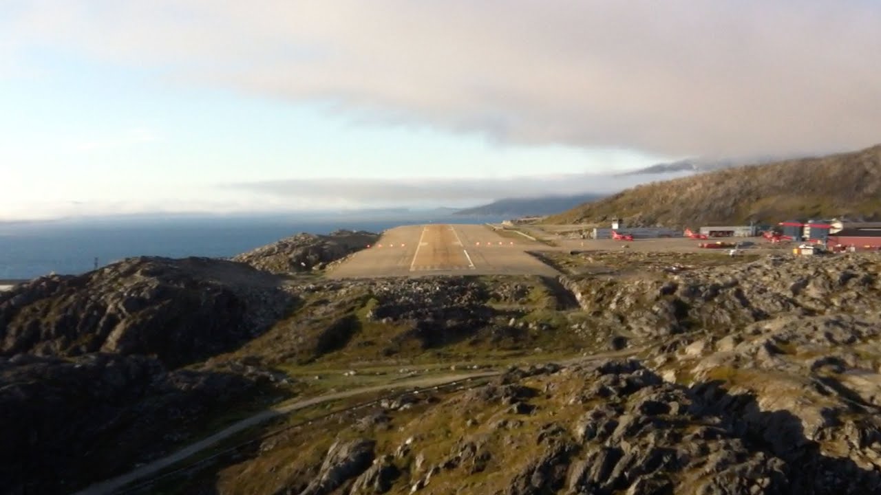 Twin Otter landing in NUUK Greenland
