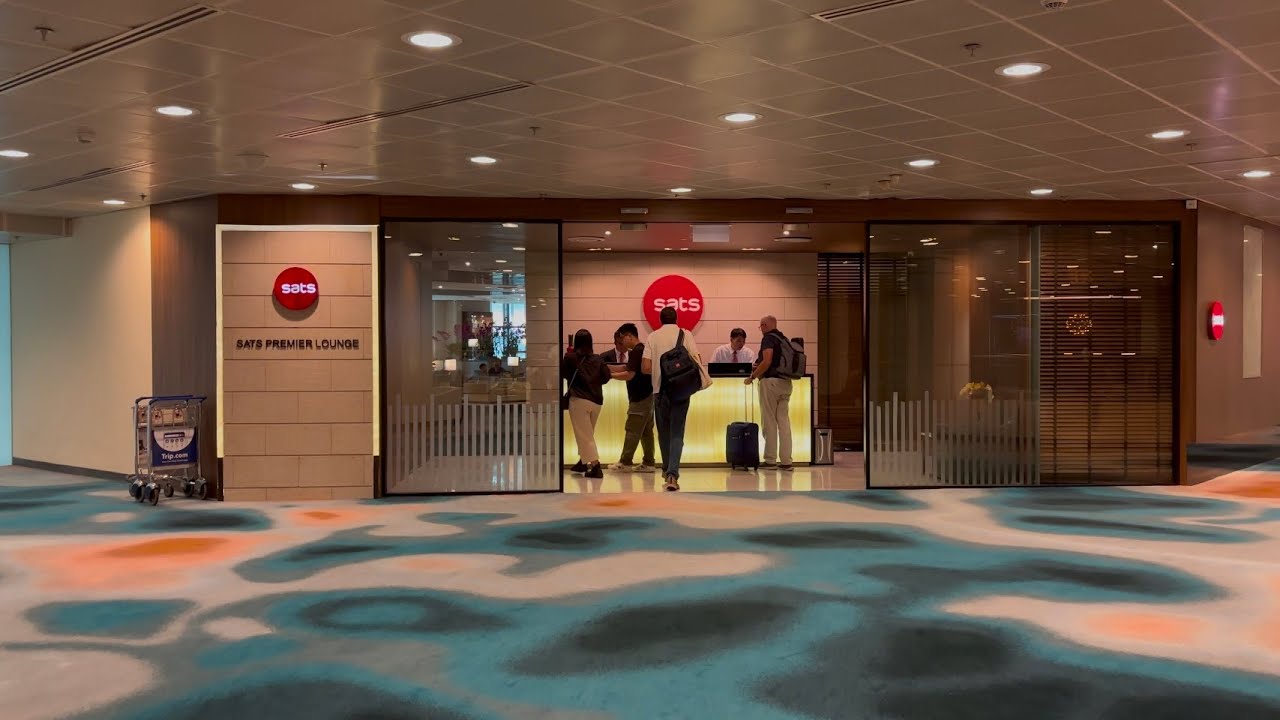 SATS Premier Lounge: Layover Survival Guide