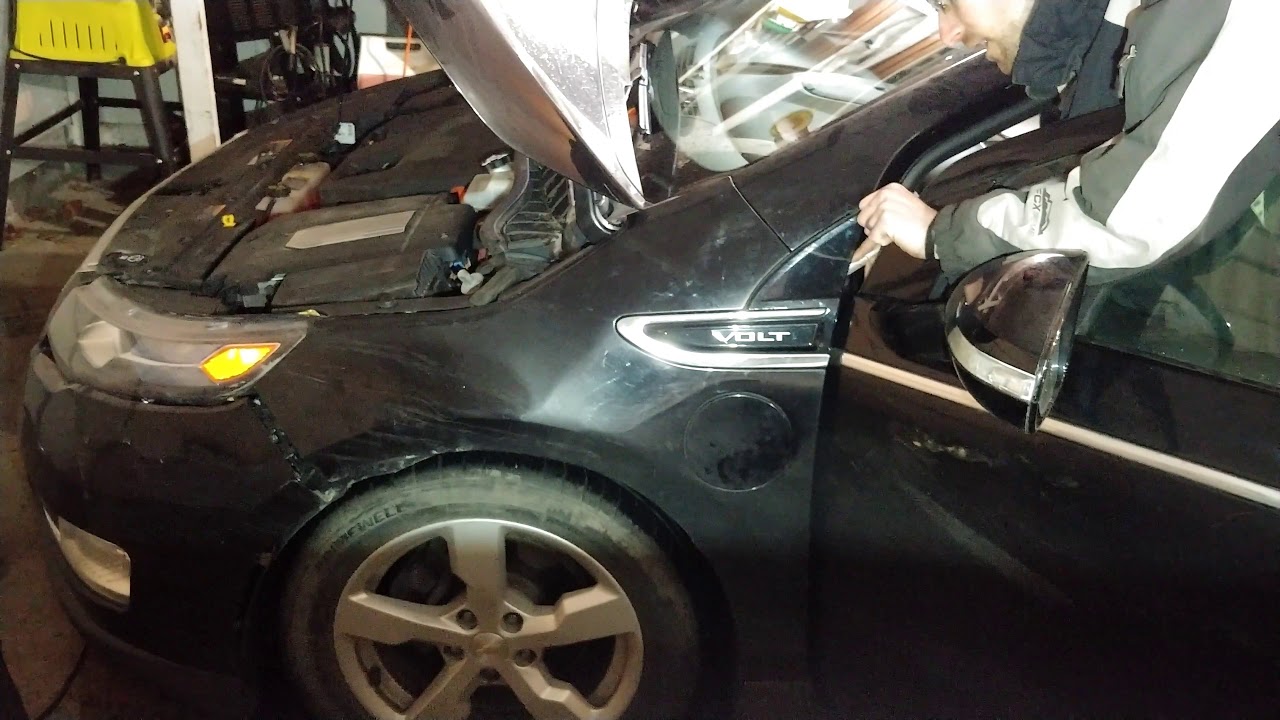 How To Replace a 2011-2015 Chevy Volt Fender