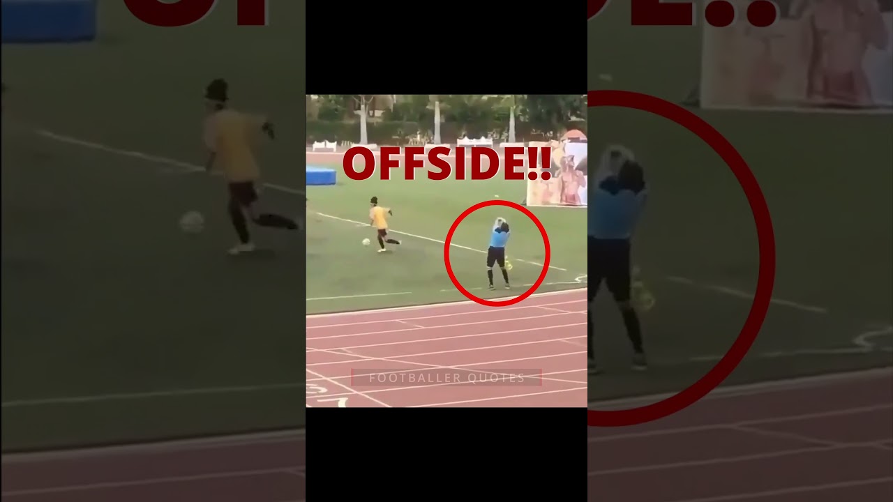 🔴 Linesman Funny Reaction With Women's Football Offside | Footballer Quotes #shorts
