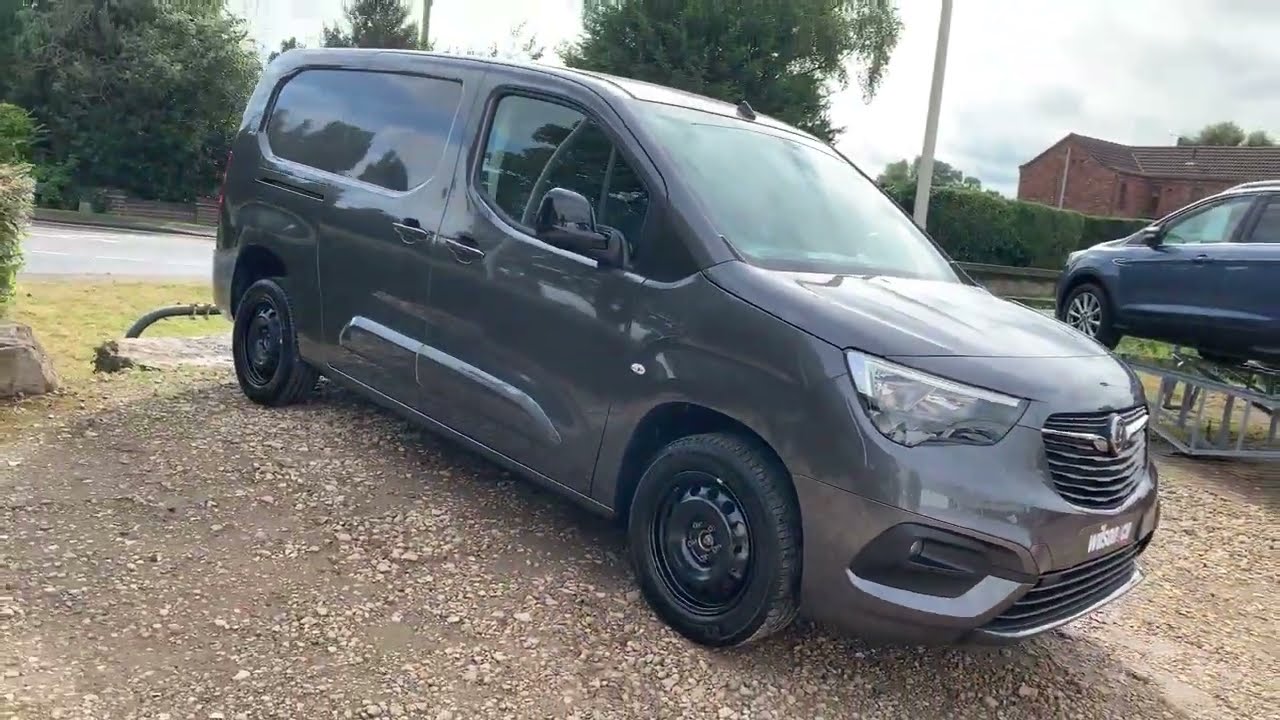 Vauxhall Combo Cargo Combo Cargo L2H1 2300 1.5 Turbo D 100ps Pro Van Manual Diesel