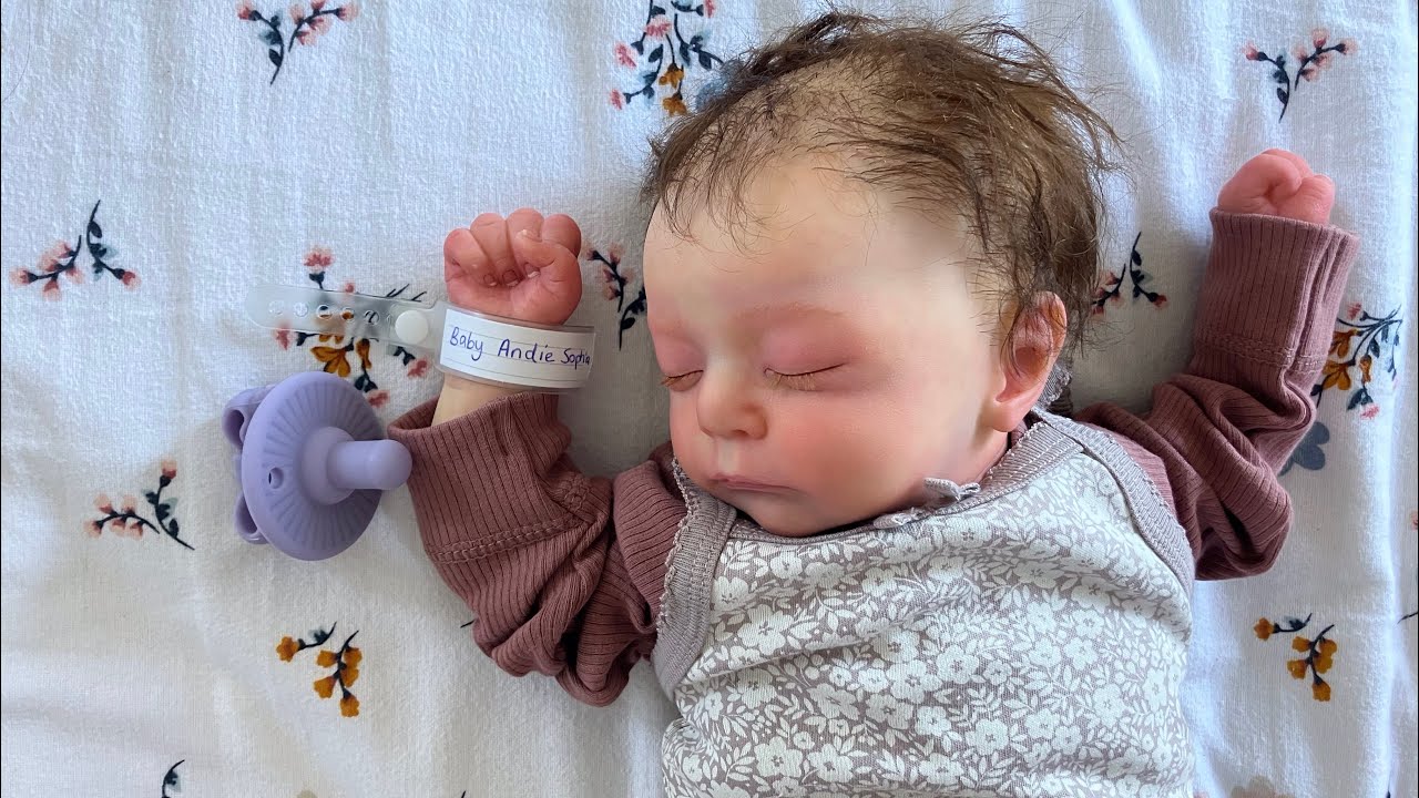 Box Opening Video of Baby A (Kai by Gudrun Legler)