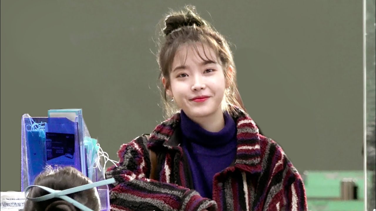 191219 '내겐 너무 사랑스러운 그녀' 아이유(IU) 출국 직캠 @인천공항