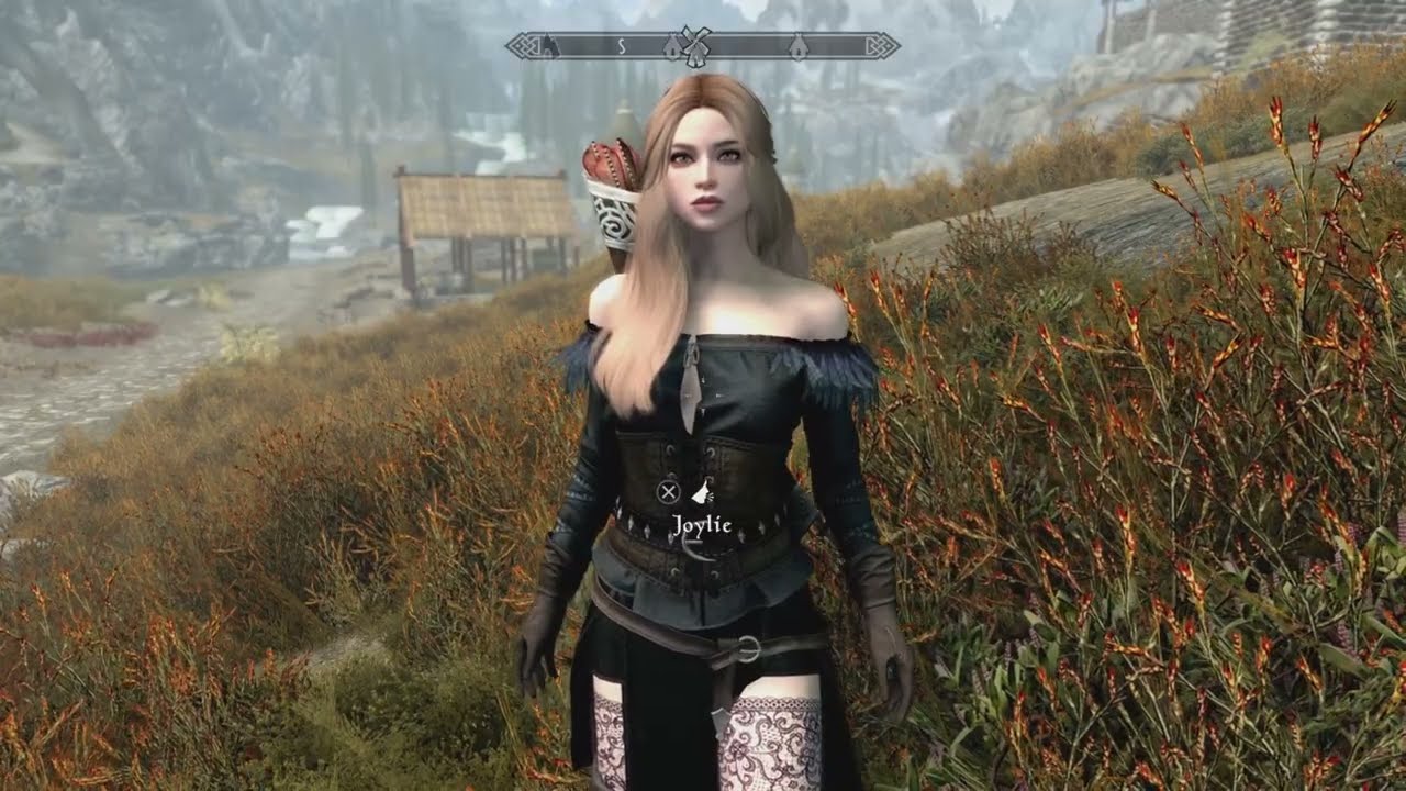 Skyrim PS5/PS4: Joylie follower showcase