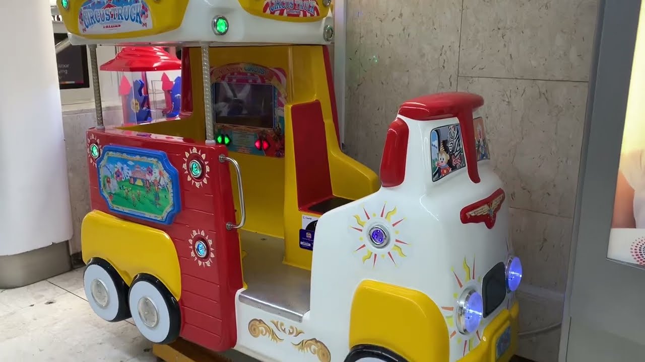 Детский аттракцион на грузовике-цирке Falgas Circus Truck
