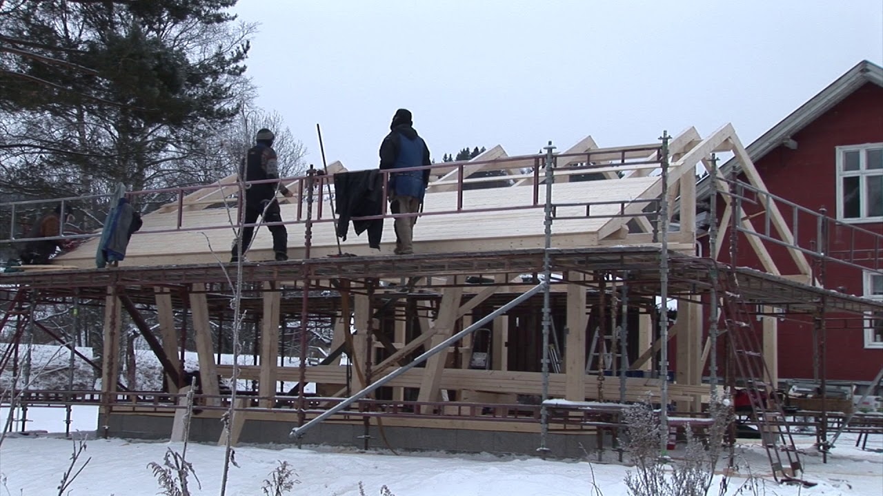🔴 14/35: Building a Post and Beam Garage - Roofing