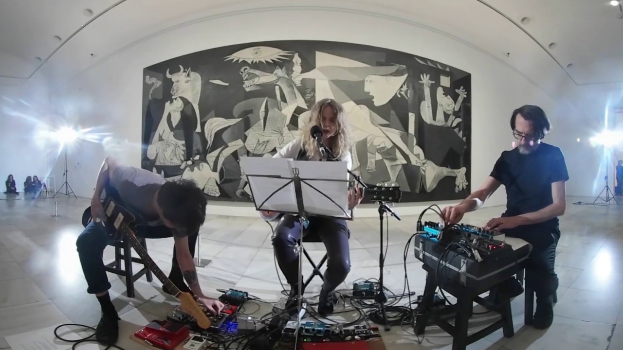 VIDEO 360º: Christina Rosenvinge actúa para 'Suena Guernica'