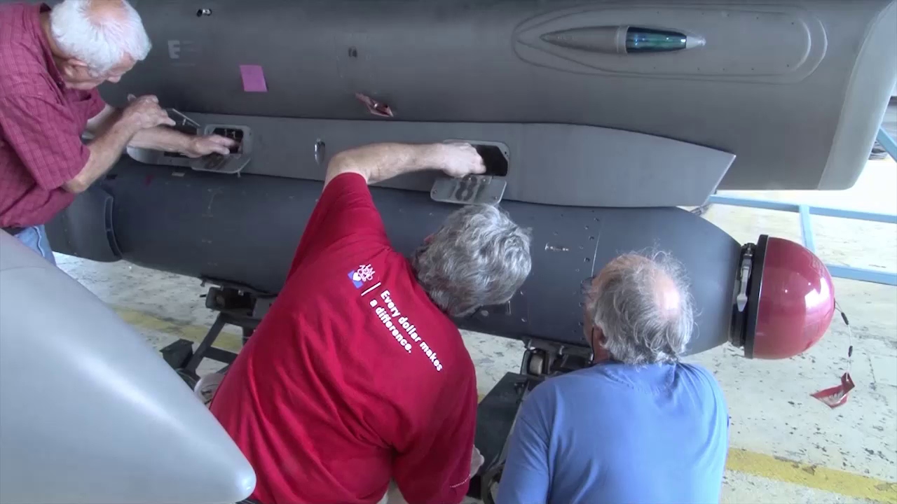 Legion Pod Flies on F-16