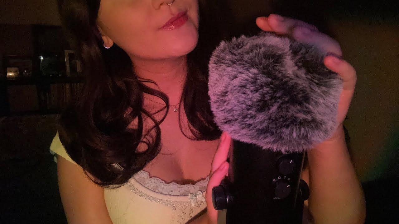 ASMR Fluffy Mic Scratching & Rambles ✨(mic plucking, up close whispers, tongue clicking)