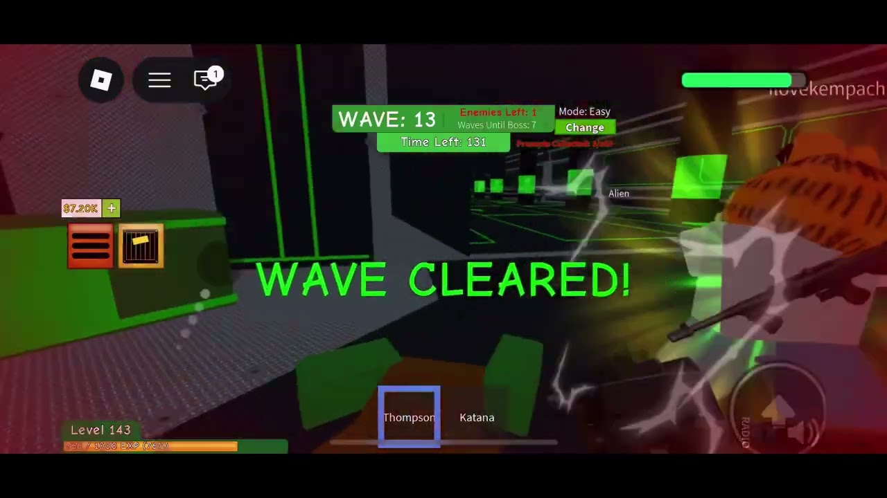 Playing zombie attack by defeating  the alien boss￼