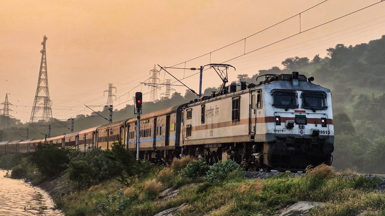MGR CHENNAI CENTRAL - BODINAYAKKANUR 20601 AC EXPRESS | PUNE WAP7 39513 | INDIAN RAILWAYS 