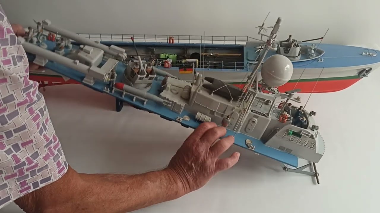 Graupner Modell-Schnellboot Wiesel mit 20 Funktionen