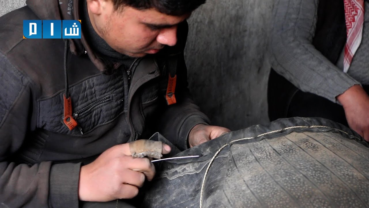 إعادة تدوير الإطارات المستعملة .. مهنة تتوارثها الأجيال في الشمال السوري