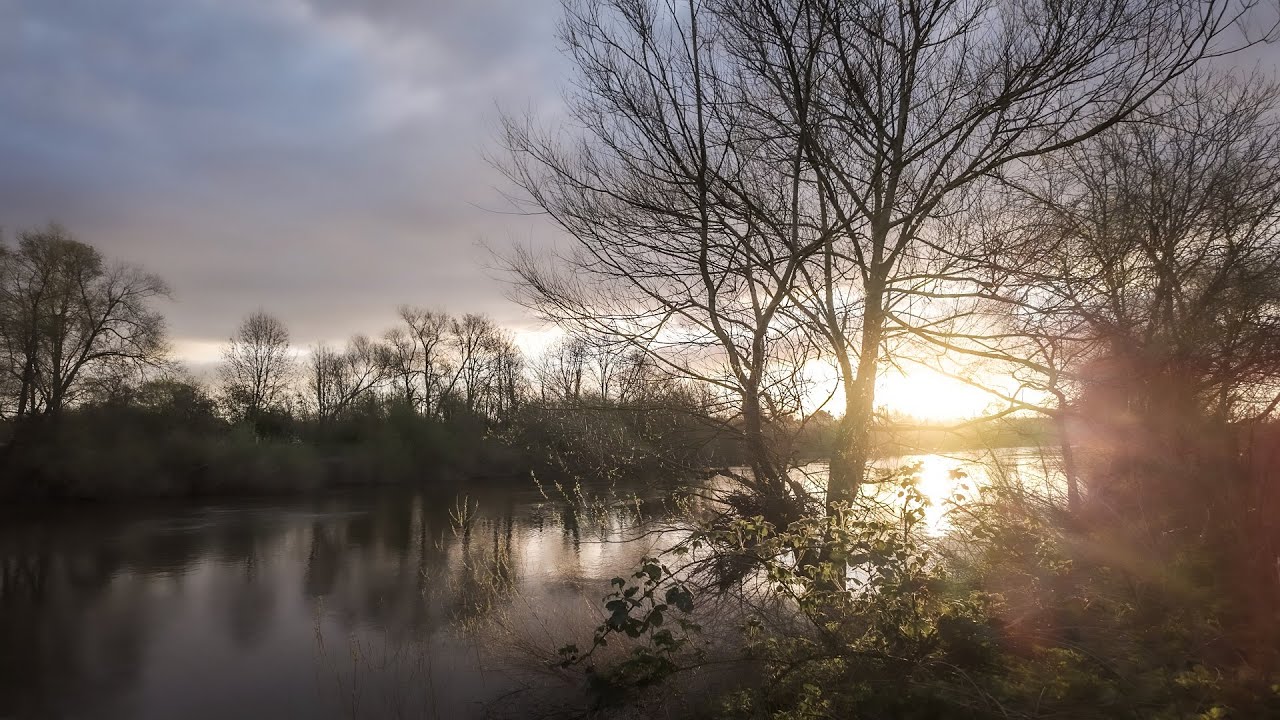 THIS is ENGLAND || EXPLORING the Riverside Town of Upton-upon-Severn