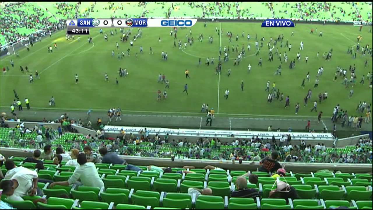 Gunshots Cause Panic, Suspend Monarcas Morelia vs Santos Lagunas, August 20, 2011, Torre&oacute;n, Mexico