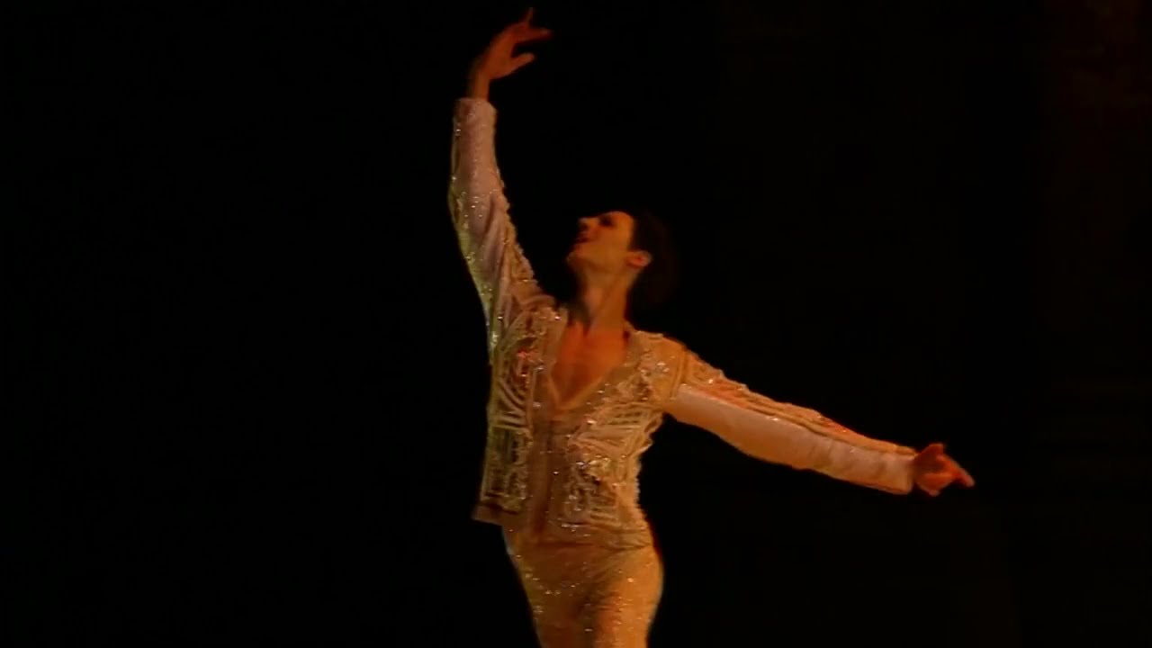 Hee Seo & Germain Louvet in 'Renaissance'