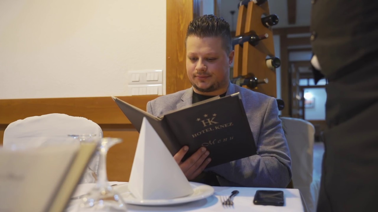 AUSLENDERI NA VEČERI
