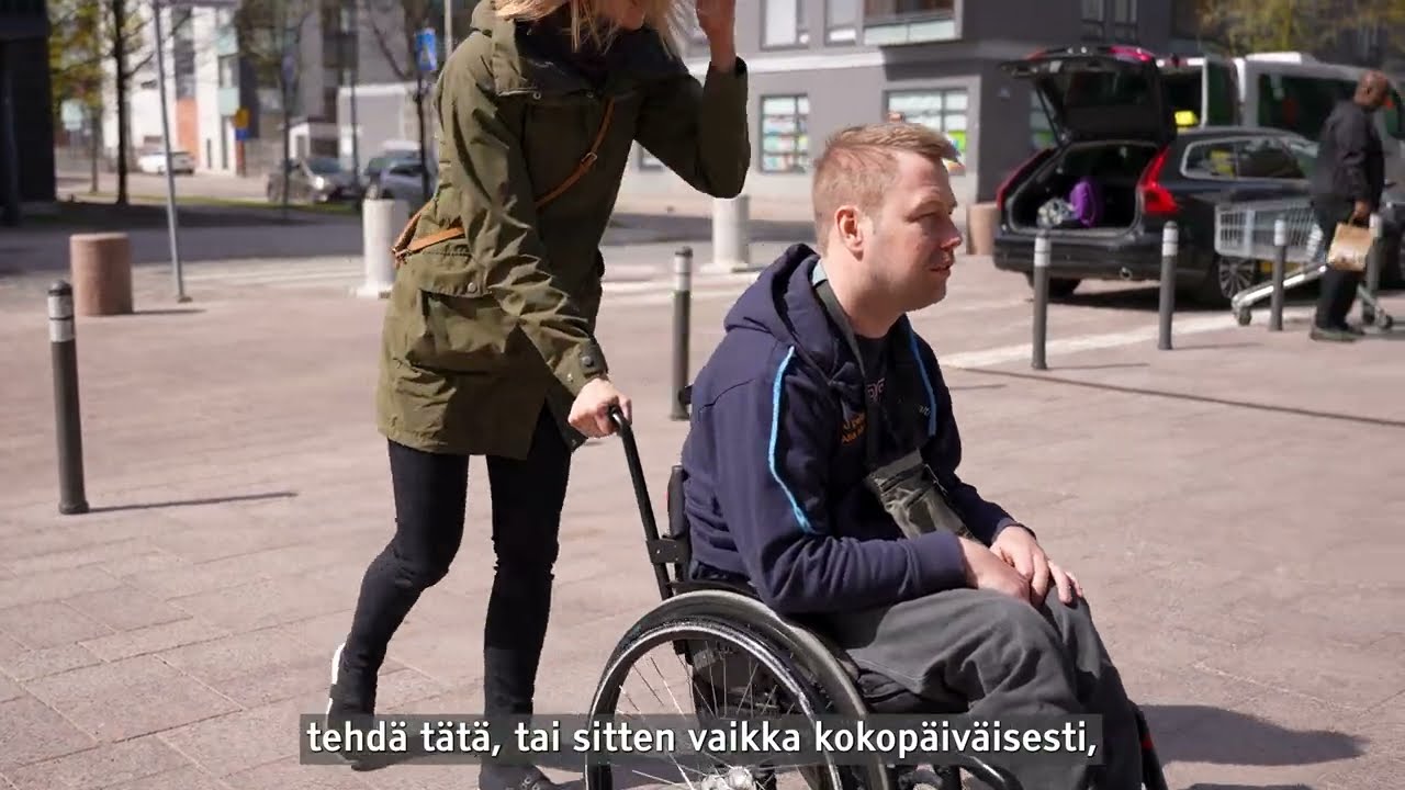 Henkilökohtainen avustaja mukana kauppakeskuksessa