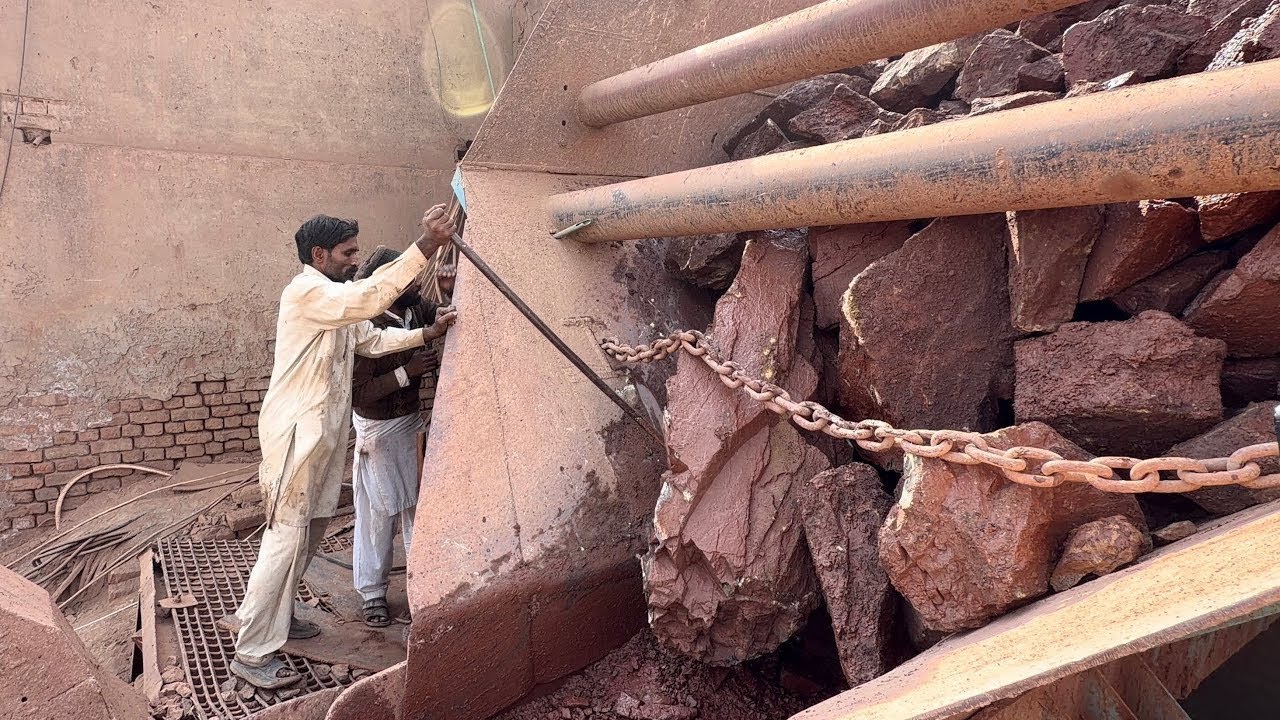 Super Hopper Jam! Workers Fight Giant Rocks | Extreme Stone Crushing Action #stonecrusher 
