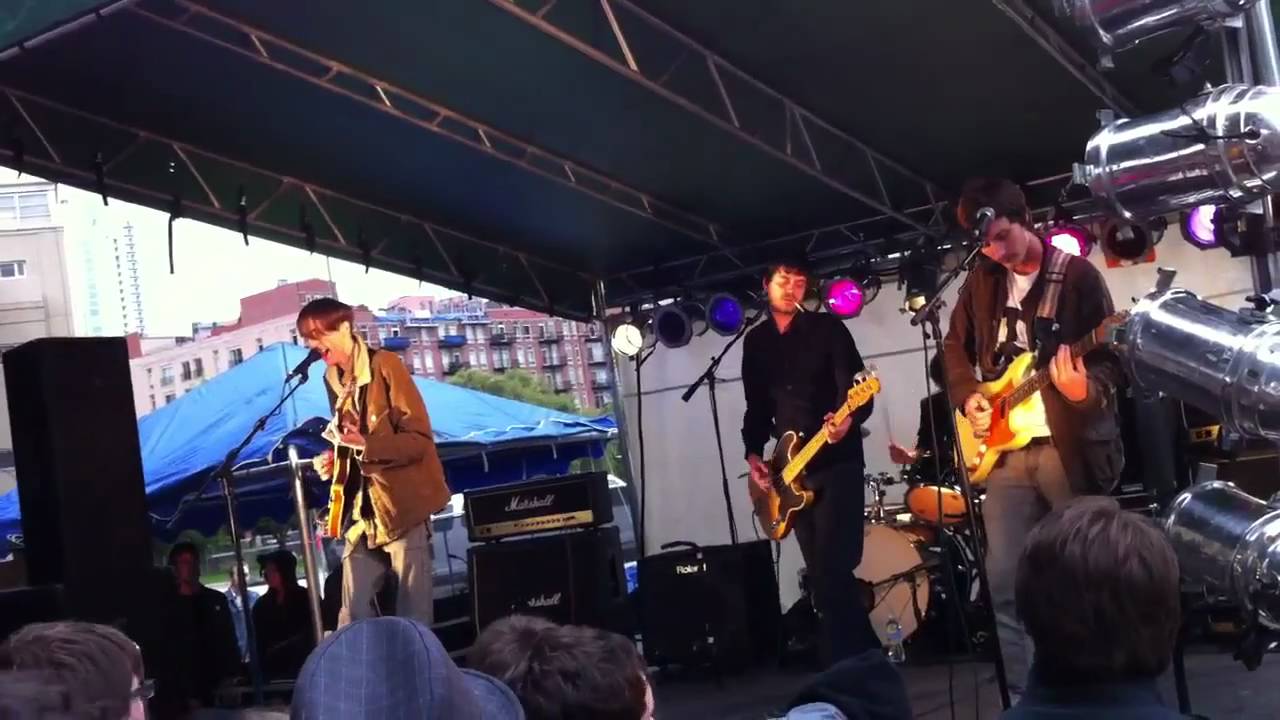 deerhunter- 'revival' 9-25-10 (live in chicago)