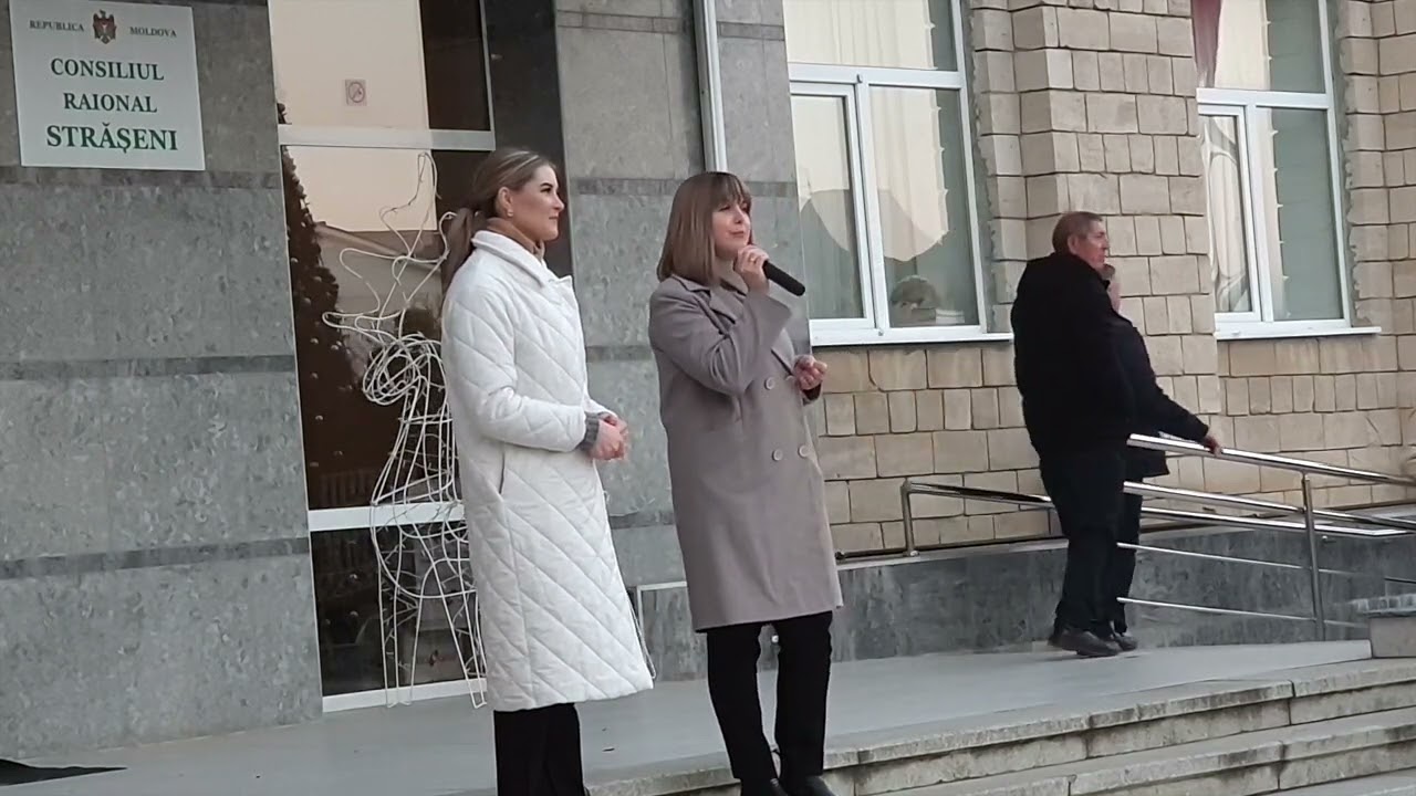AU VENIT COLINDĂTORII PE LA INSTITUȚIILE PUBLICE DE LA STRĂȘENI