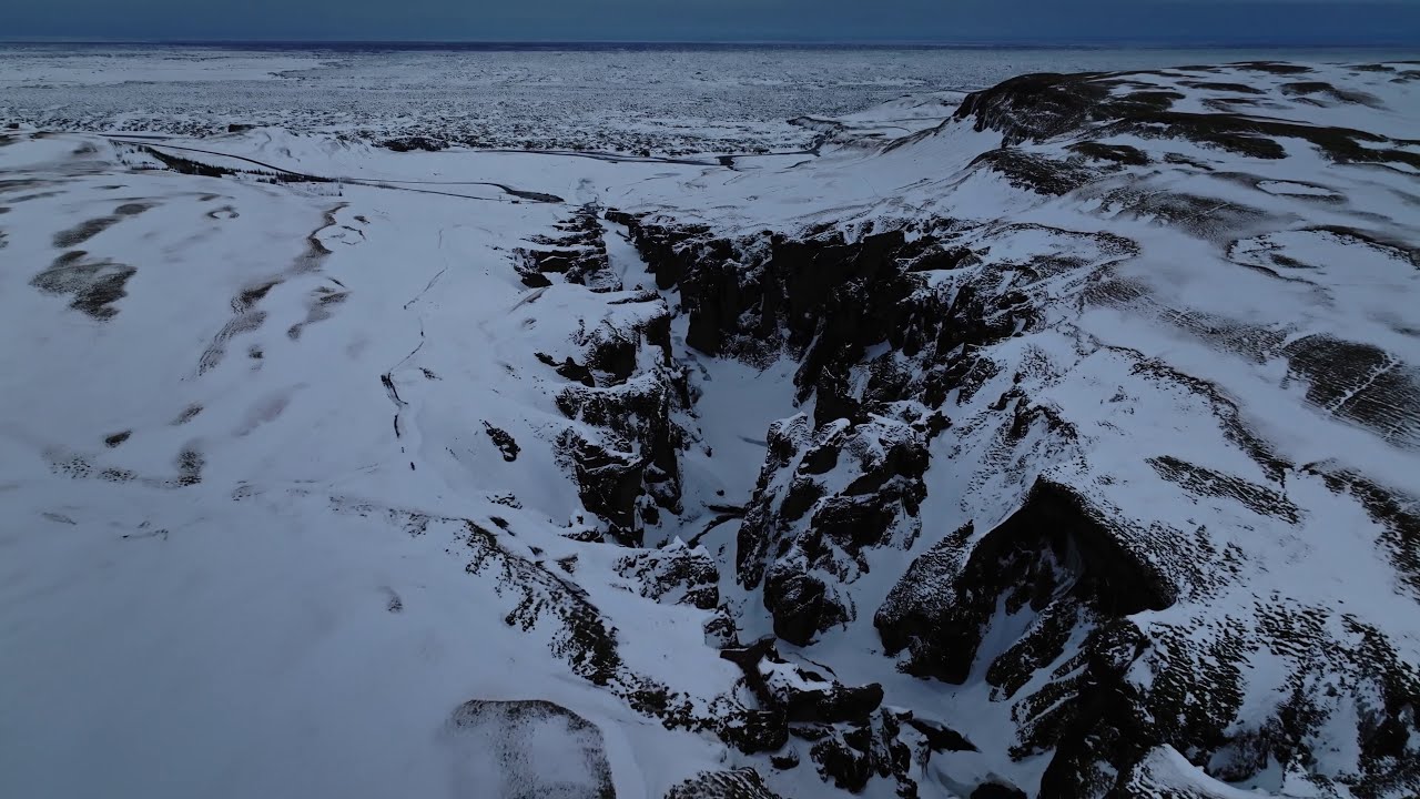 flying through the scenic fjaorargljufur