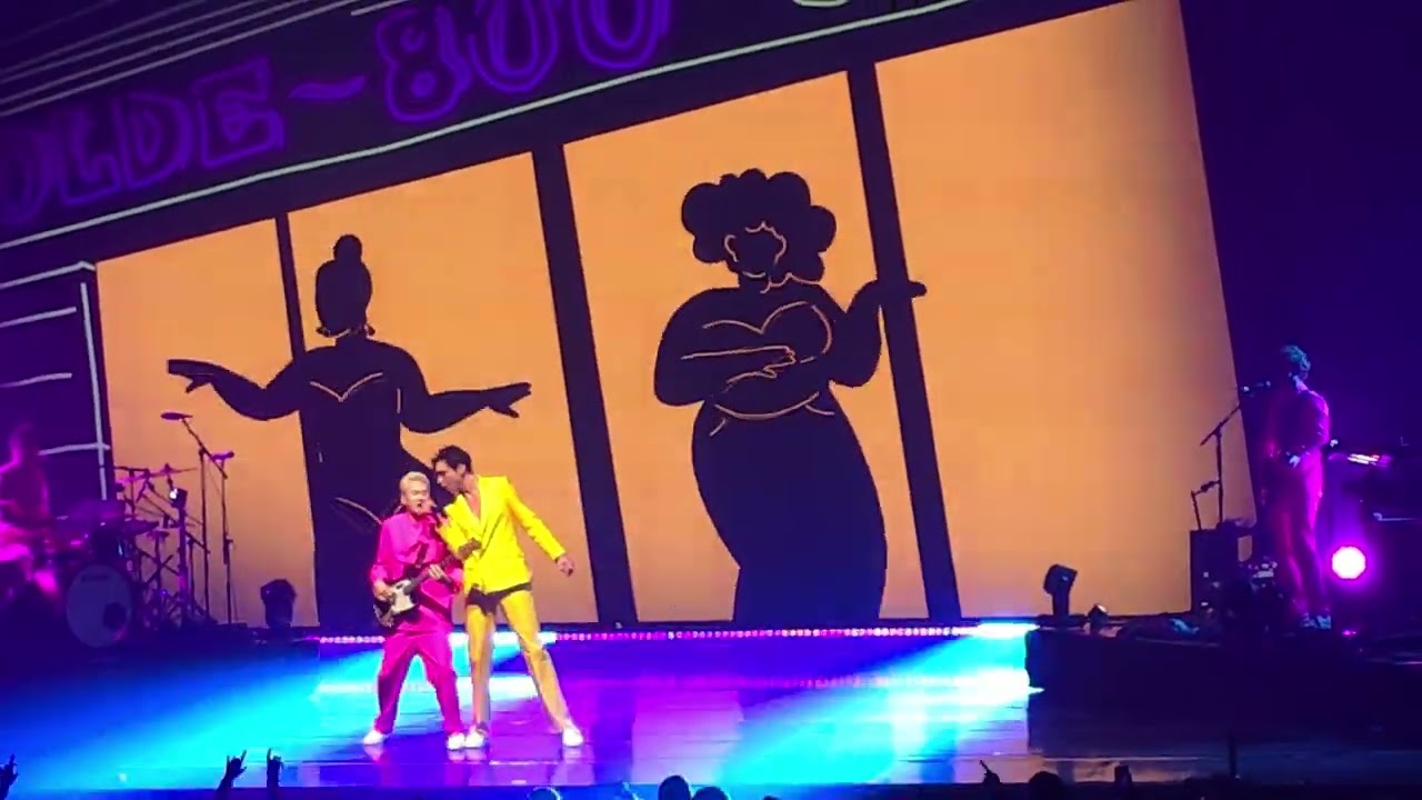 Mika - Big Girl (You Are Beautiful) - live Zénith Strasbourg 10 mars 2024