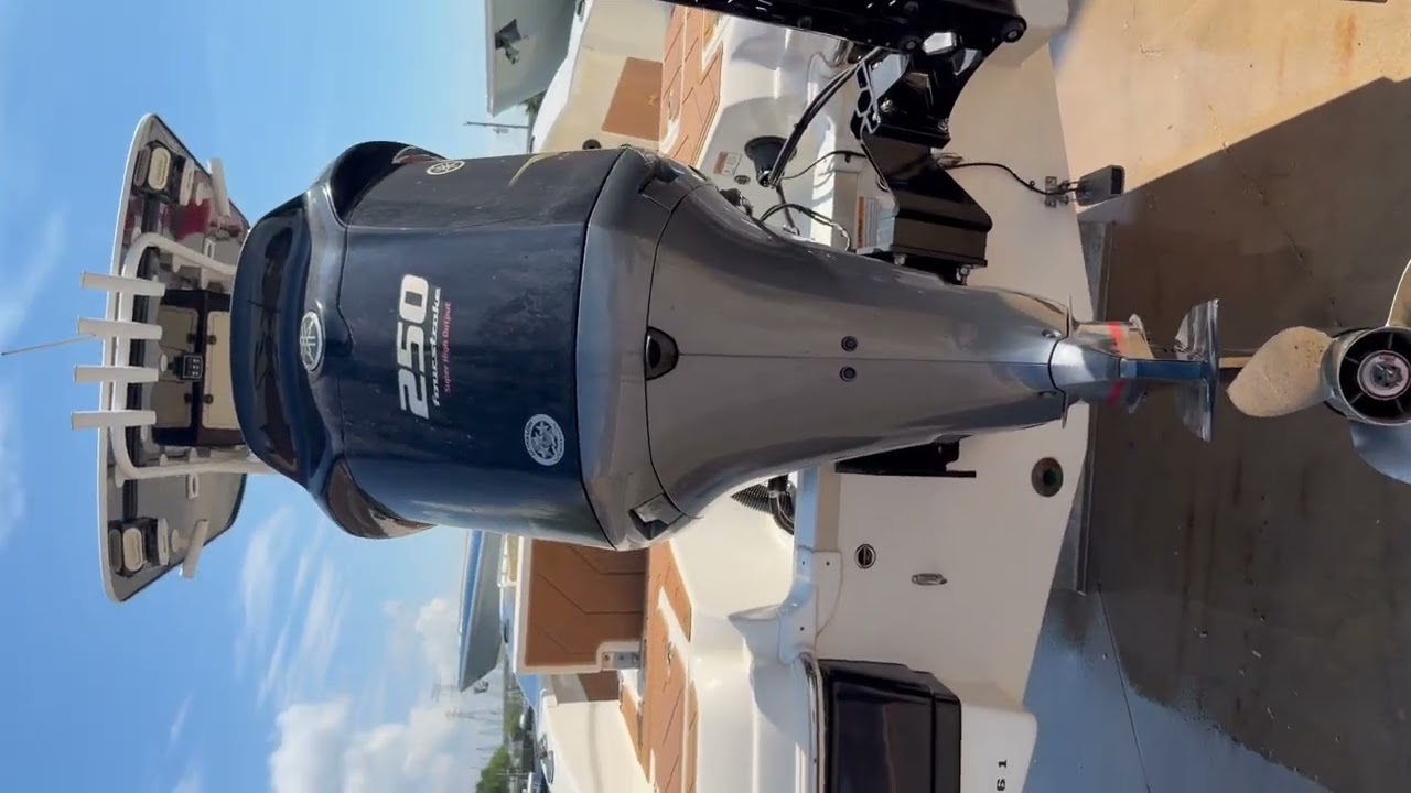 NauticStar Boat