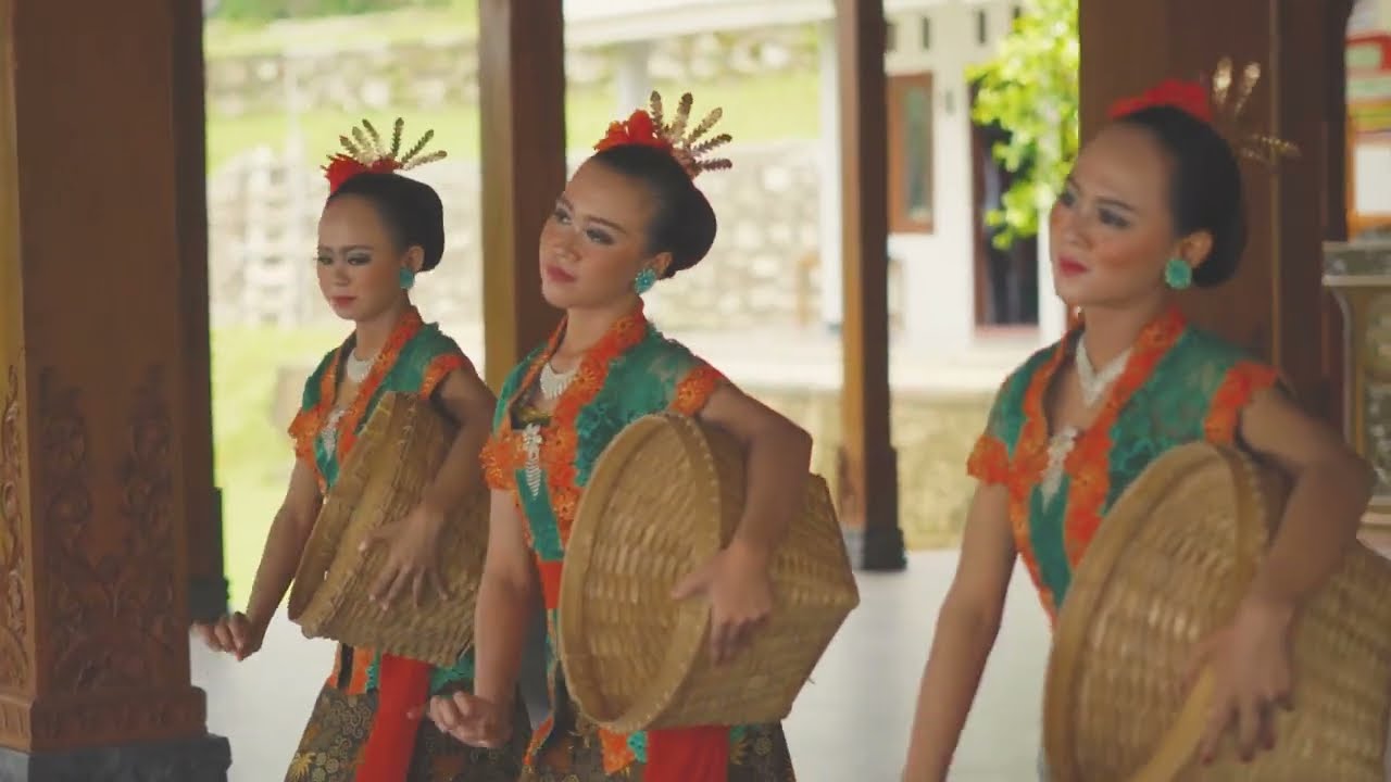 TARI RONGGENG NYENTRIK DAN TARI MUNDONG |  PENSI OFFICIAL VIDEO