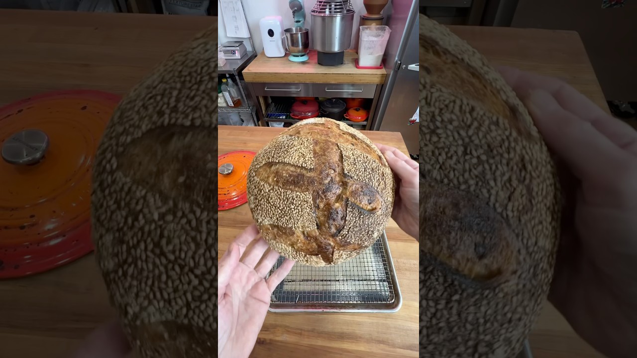 🧅 Roasted Onion, Za’atar & Sesame Sourdough