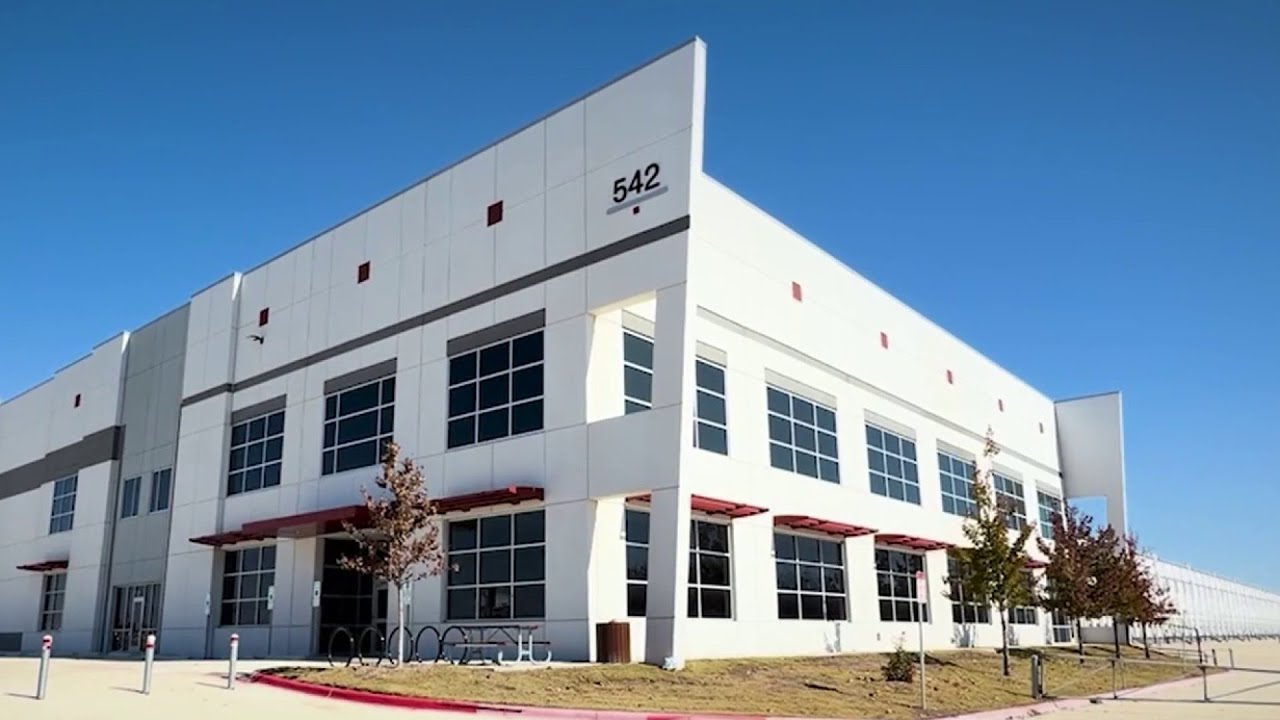 Neighbors concerned about ICE potentially buying East Side warehouse