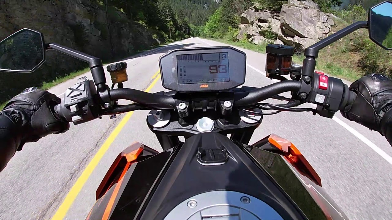 2019 Ktm 1290 Super Duke R Canyon Run and Wheelies