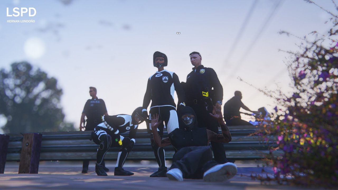 [GTAHUB] Me ofrecen dinero $$ por ATRAPAR ladrones 🤑🤑