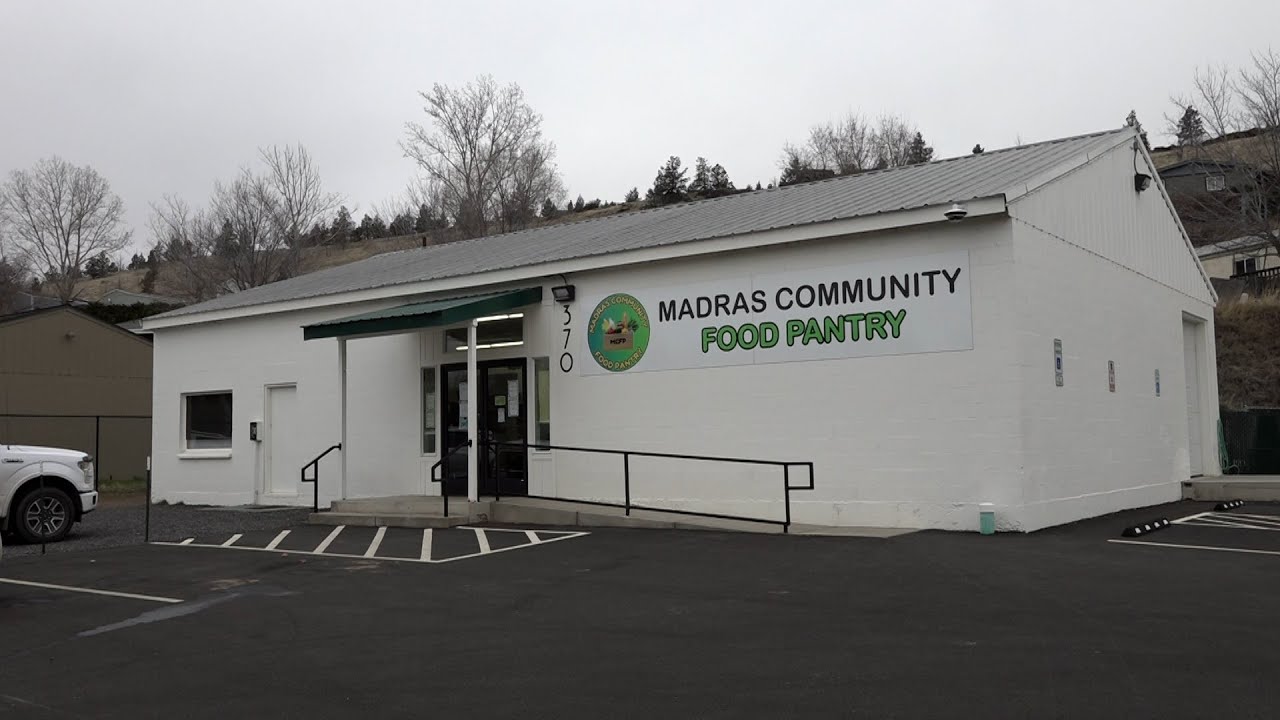 Два многолетних руководителя организации Madras Community Food Pantry объявили о выходе на пенсию.