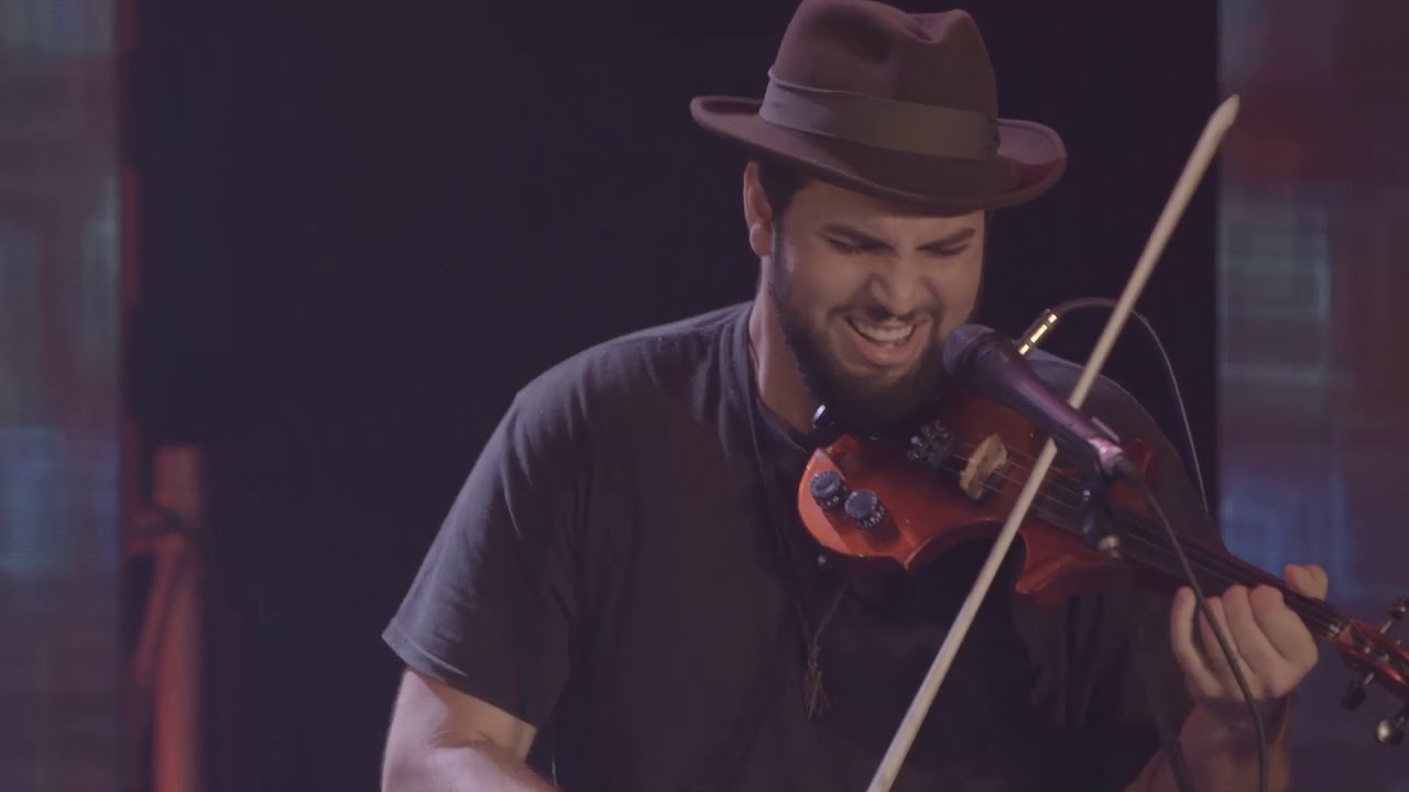 Estamos Contigo / Ray Fernández  & Carlos Lage