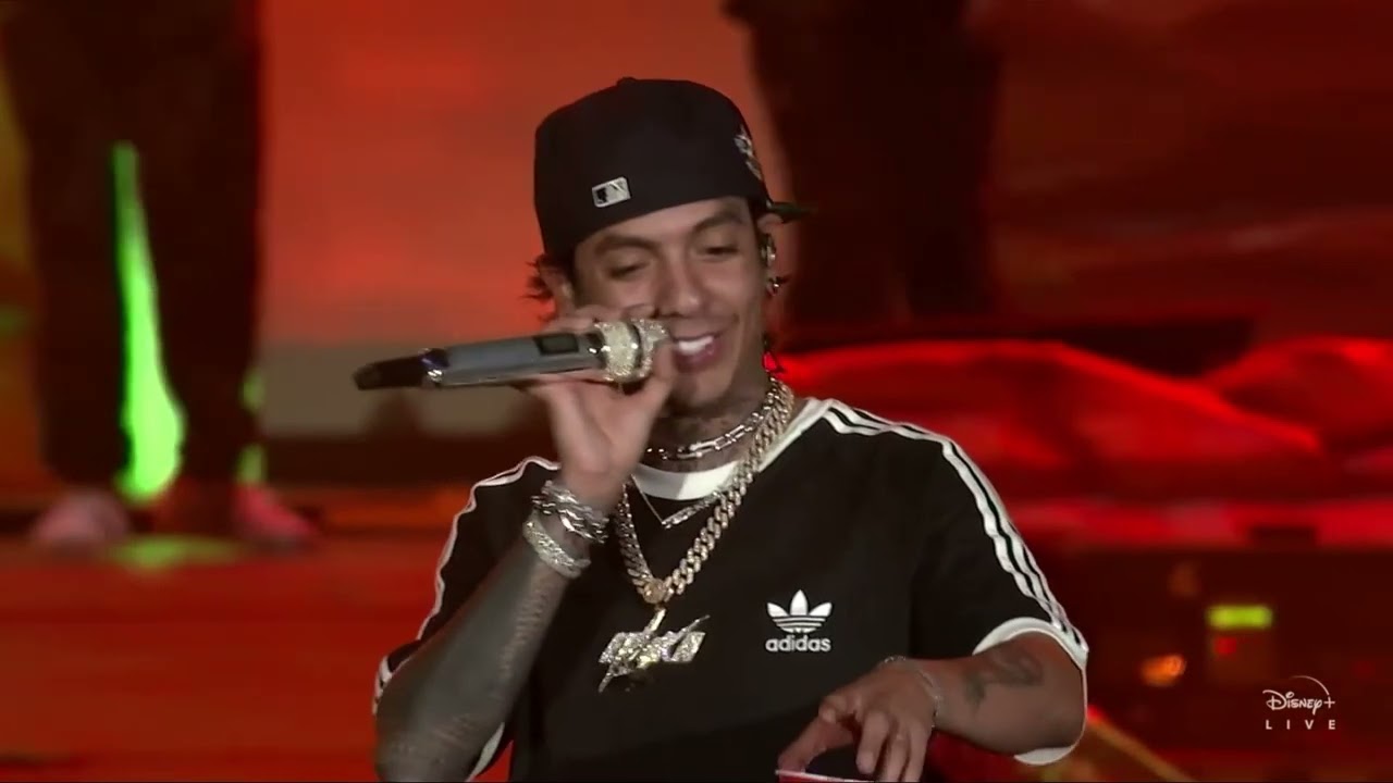 Pacas de Billetes - Natanael Cano (En Vivo desde el Estadio GNP CDMX)