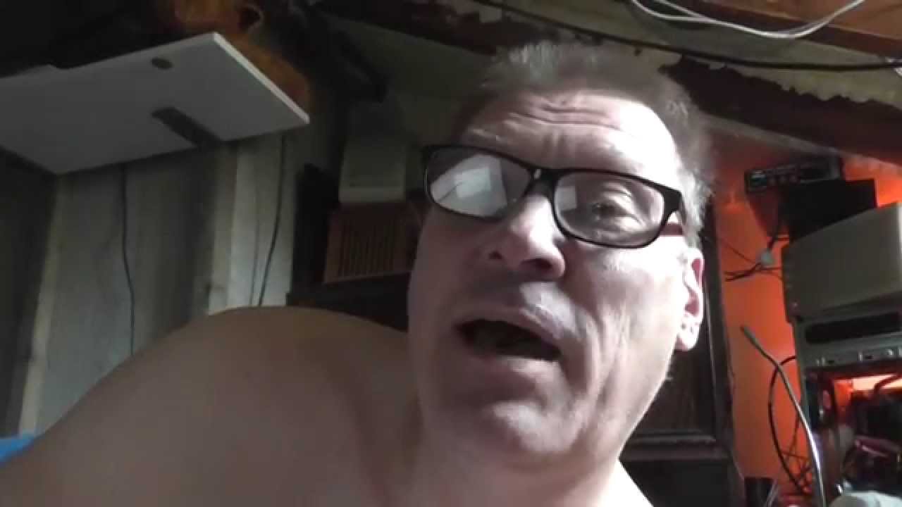 IS: Alasti asunnossaan k&auml;vellyt mies sai sakot