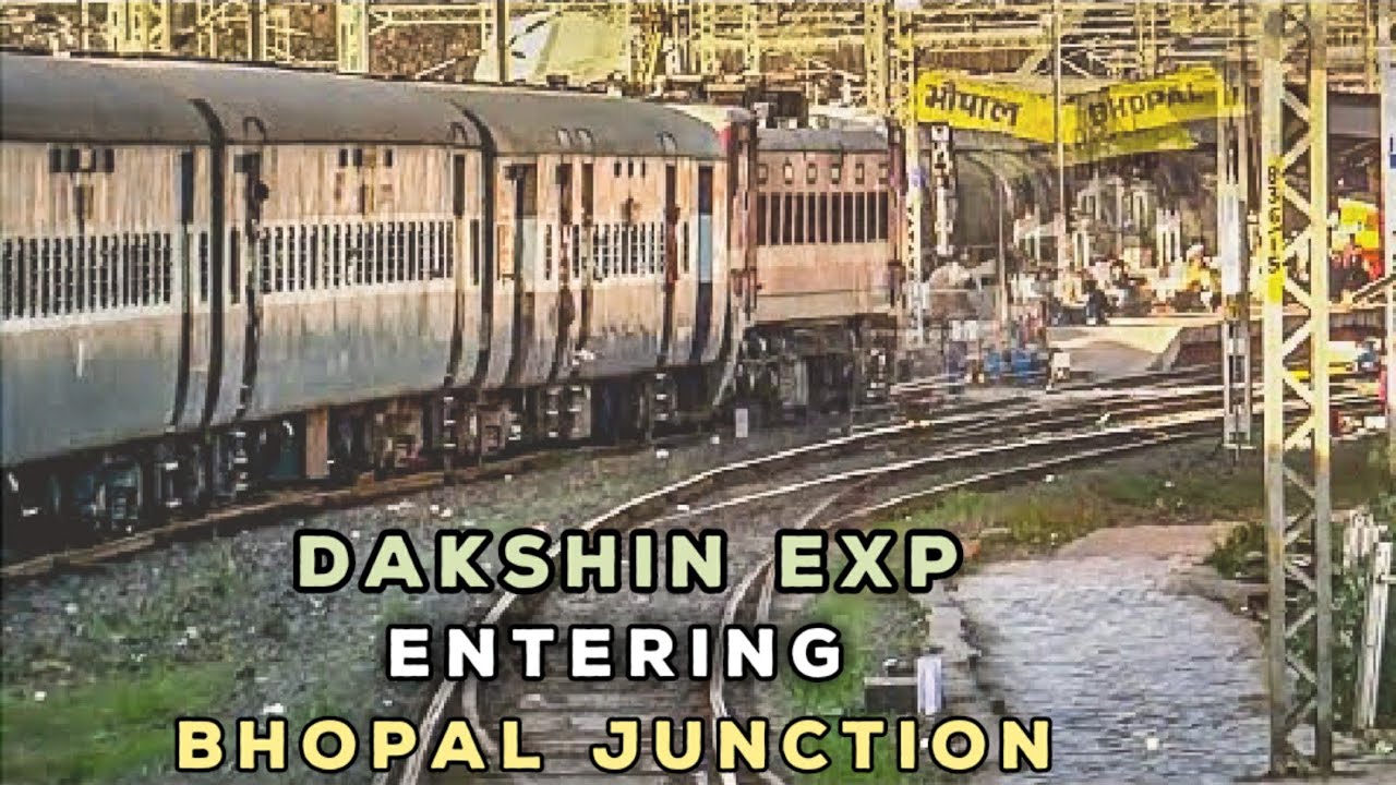 Dakshin Exp entering BHOPAL Jn. | WAP-4s meet-up | Indian Railways |