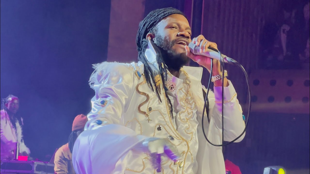 VaWinky D massive entrance at the Refined HICC show 2024