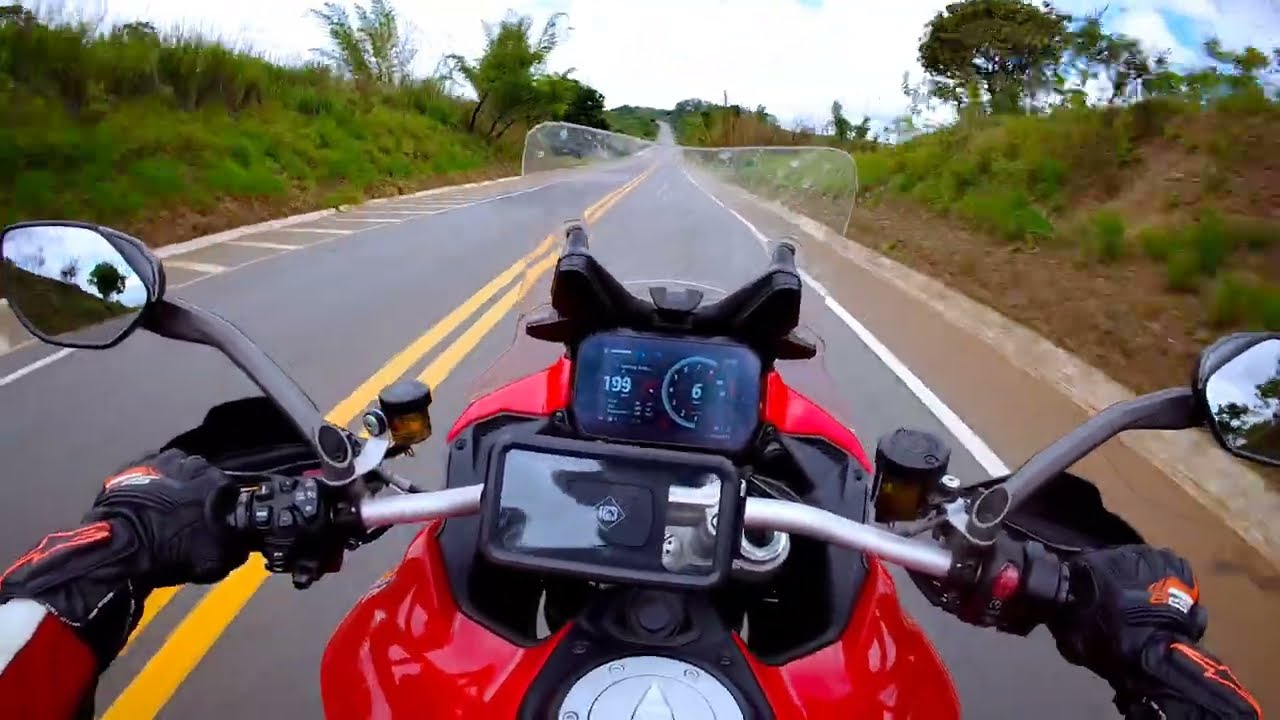 Ducati Multistrada V4 S. Ciclística e estabilidade impecáveis 