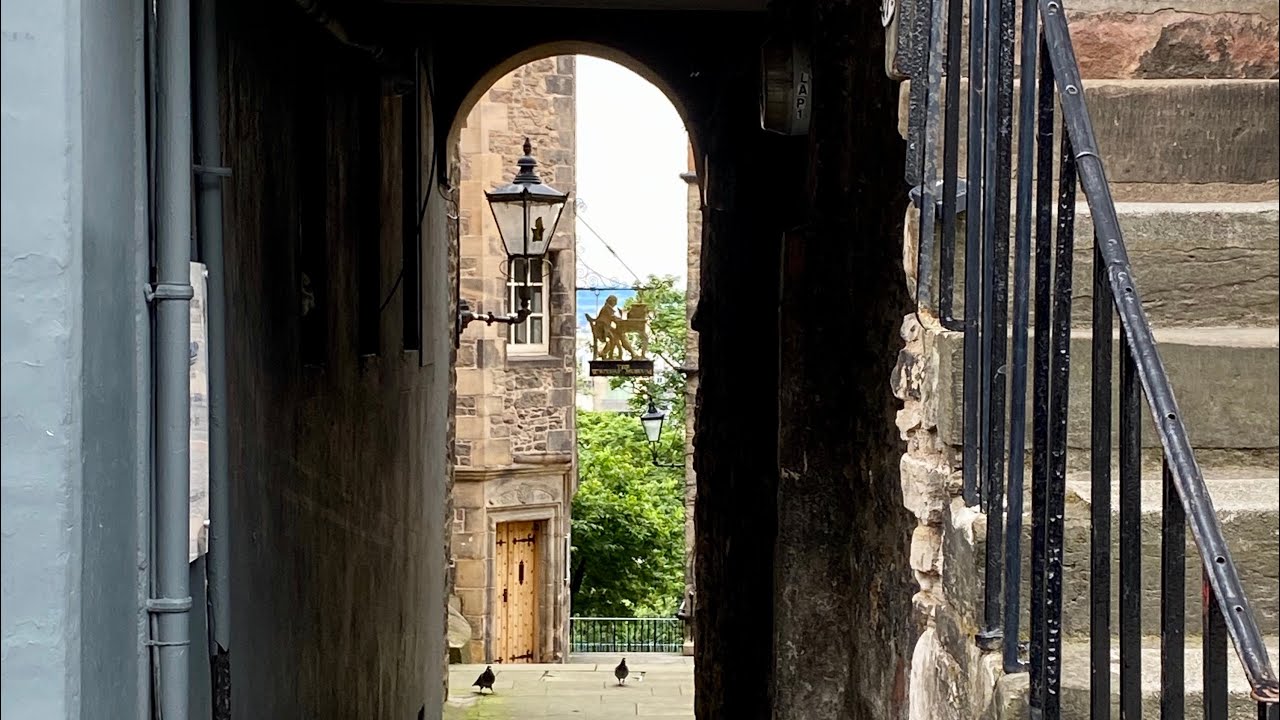 Joe and Mike Guide : Edinburgh Old Town Closes