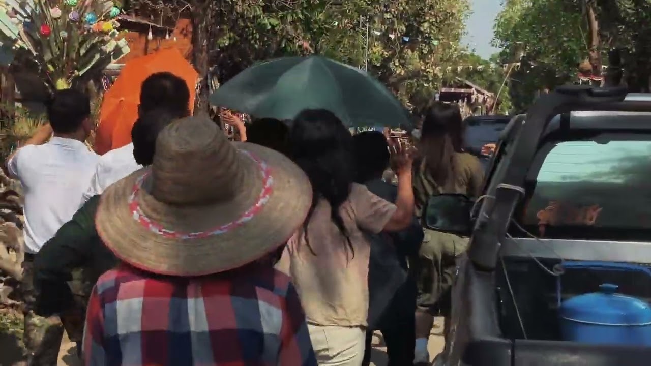 เเห่ต้นเงิน พุทธมนต์ กลองยาว